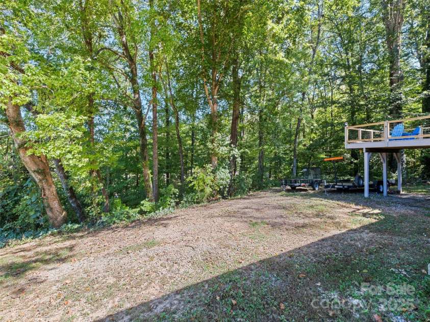 263 Blanton Street, Columbus, NC 28722.  MLS# CAR4190973, YatesRealty ID 7130. Level Back Yard