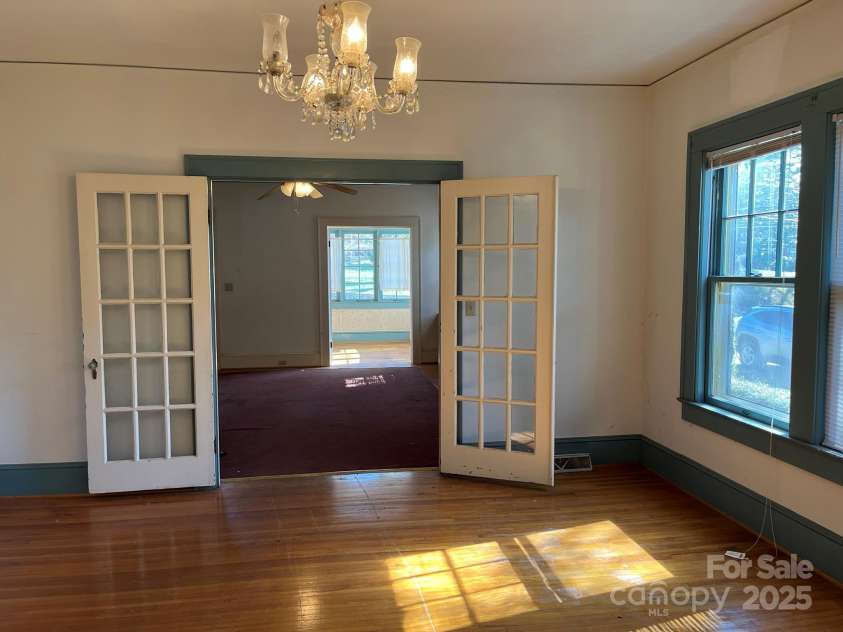 521 Pee Dee Avenue, Albemarle, NC 28001.  MLS# CAR4235836, YatesRealty ID 7130. 