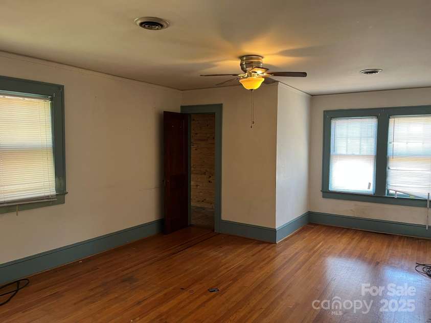 521 Pee Dee Avenue, Albemarle, NC 28001.  MLS# CAR4235836, YatesRealty ID 7130. 