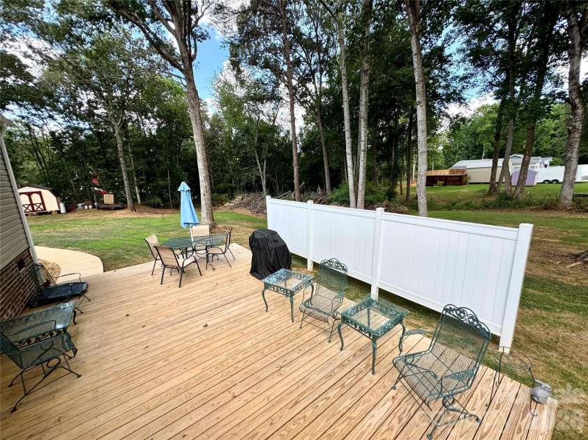 4850 Gideon Drive, Lincolnton, NC 28092.  MLS# CAR4286020, YatesRealty ID 7131. 