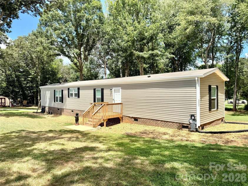 4850 Gideon Drive, Lincolnton, NC 28092.  MLS# CAR4286020, YatesRealty ID 7131. 