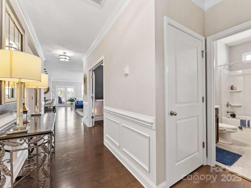 121 Hanks Bluff Drive, Mooresville, NC 28117.  MLS# CAR4238800, YatesRealty ID 7132. 