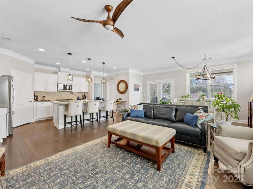 121 Hanks Bluff Drive, Mooresville, NC 28117.  MLS# CAR4238800, YatesRealty ID 7132. 