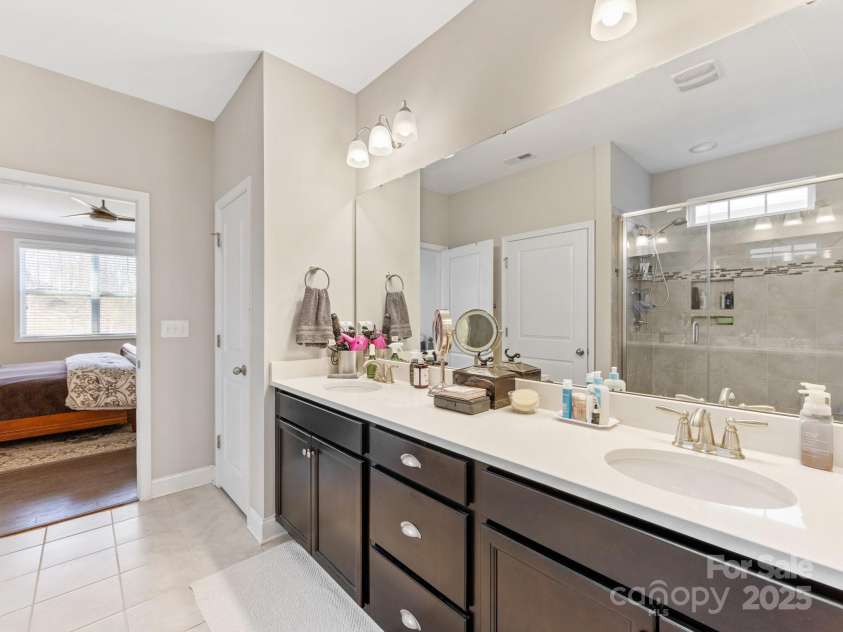 121 Hanks Bluff Drive, Mooresville, NC 28117.  MLS# CAR4238800, YatesRealty ID 7132. 