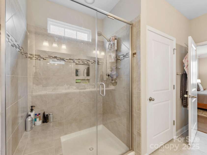 121 Hanks Bluff Drive, Mooresville, NC 28117.  MLS# CAR4238800, YatesRealty ID 7132. 