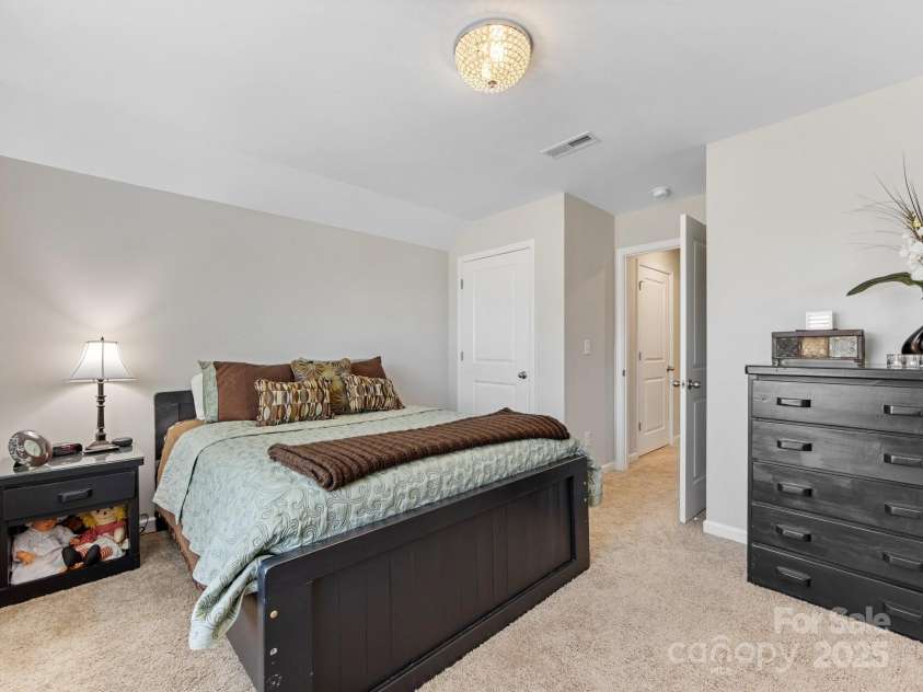 121 Hanks Bluff Drive, Mooresville, NC 28117.  MLS# CAR4238800, YatesRealty ID 7132. 