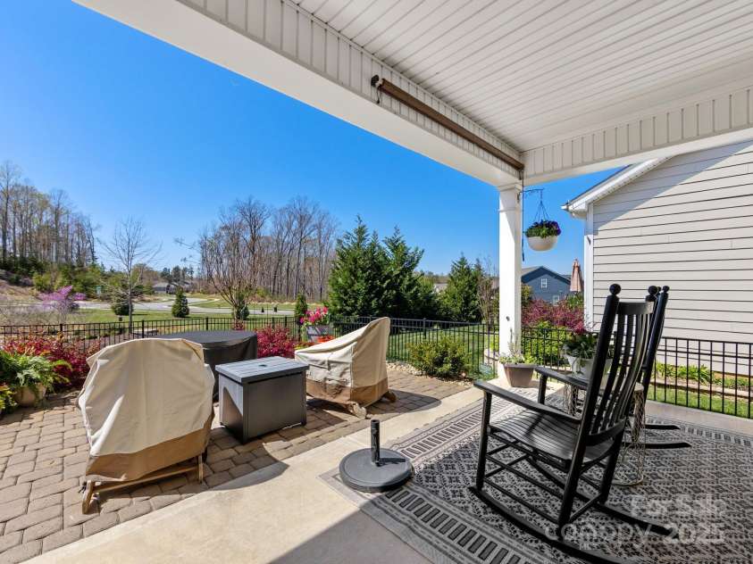 121 Hanks Bluff Drive, Mooresville, NC 28117.  MLS# CAR4238800, YatesRealty ID 7132. 