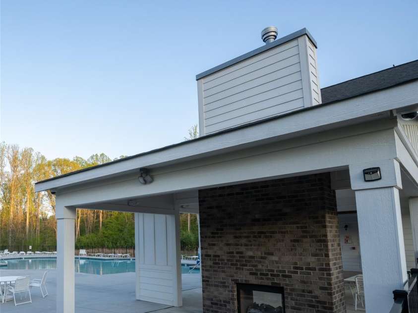 121 Hanks Bluff Drive, Mooresville, NC 28117.  MLS# CAR4238800, YatesRealty ID 7132. Neighborhood pool
