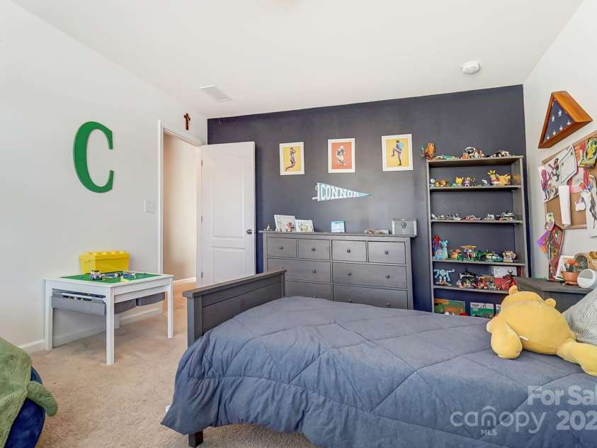 10321 Solar Way, Charlotte, NC 28278.  MLS# CAR4234533, YatesRealty ID 7133. 2nd bedroom on 2nd story