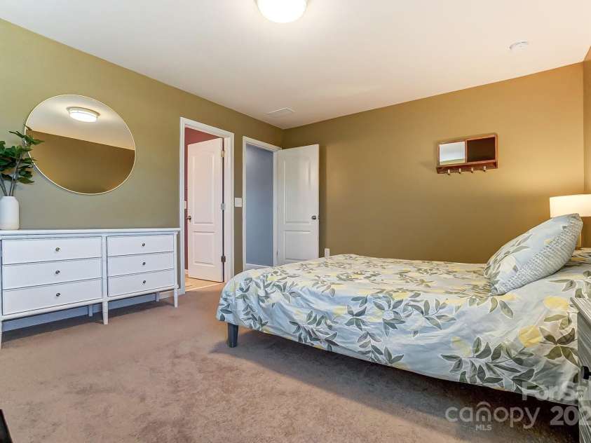 10321 Solar Way, Charlotte, NC 28278.  MLS# CAR4234533, YatesRealty ID 7133. 