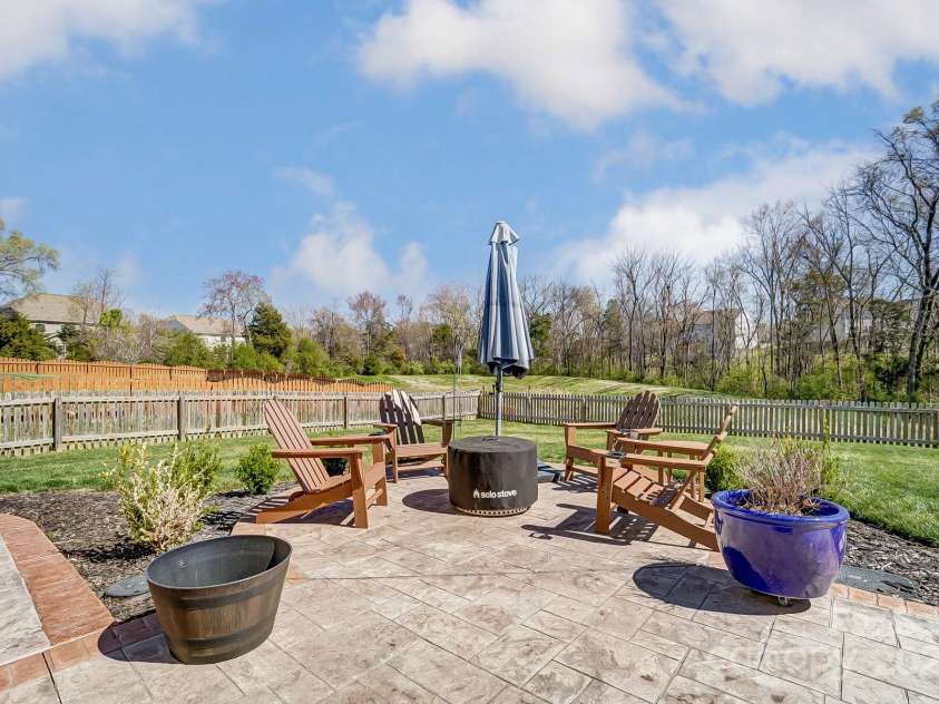 10321 Solar Way, Charlotte, NC 28278.  MLS# CAR4234533, YatesRealty ID 7133. Beautifully upgraded patio out back