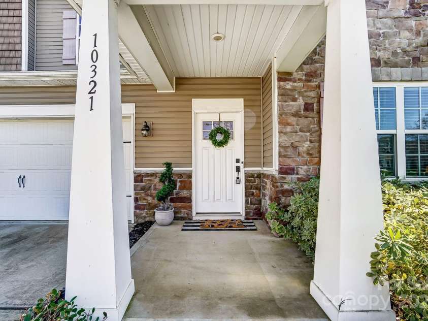 10321 Solar Way, Charlotte, NC 28278.  MLS# CAR4234533, YatesRealty ID 7133. Covered front porch