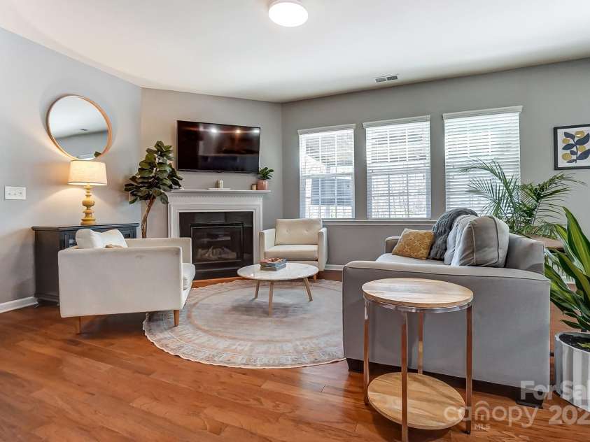 10321 Solar Way, Charlotte, NC 28278.  MLS# CAR4234533, YatesRealty ID 7133. Gas log fireplace