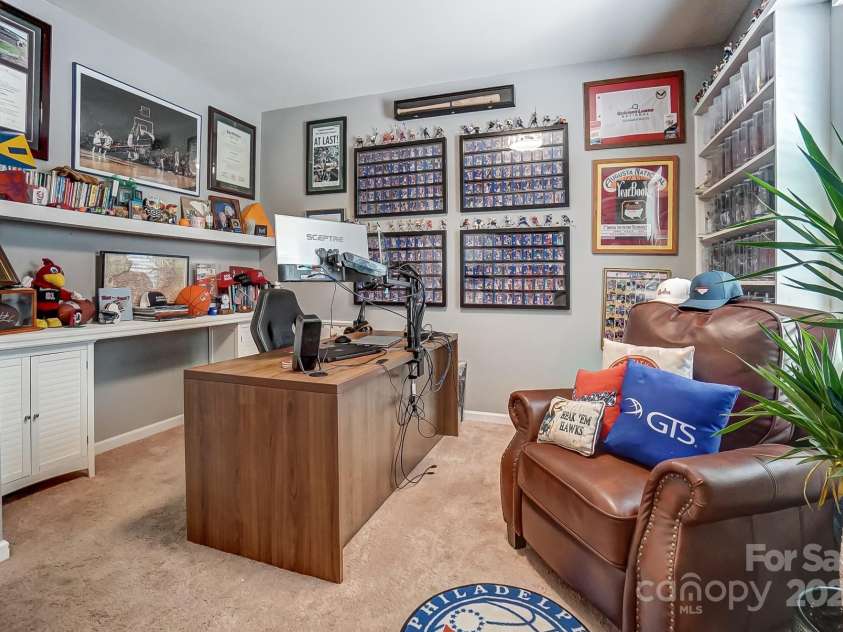10321 Solar Way, Charlotte, NC 28278.  MLS# CAR4234533, YatesRealty ID 7133. Office/bonus room space at that back (no closet)