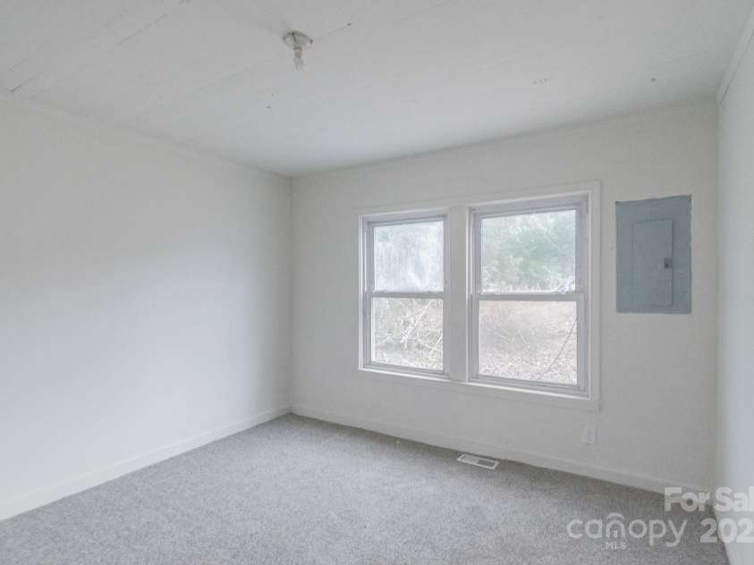 609 Cedar Street, Wadesboro, NC 28170.  MLS# CAR4227674, YatesRealty ID 7134. 