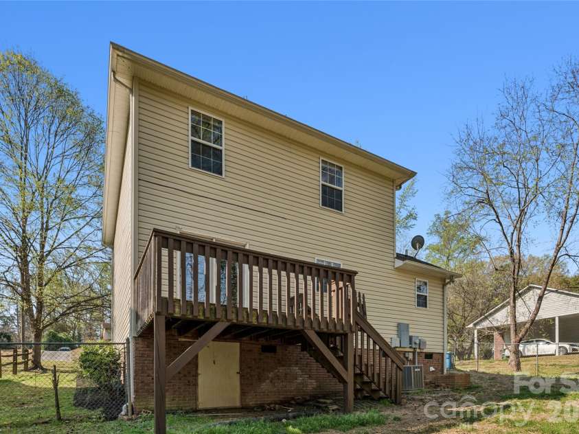 154 Lilly Avenue, Salisbury, NC 28144.  MLS# CAR4362819, YatesRealty ID 7135. 