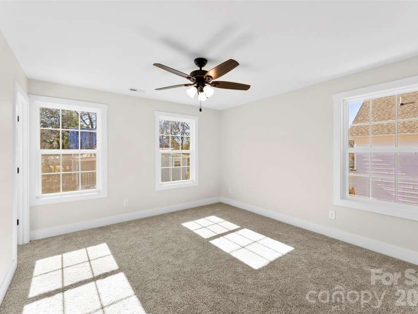 203 Putnam Street, Shelby, NC 28152.  MLS# CAR4343868, YatesRealty ID 7136. 