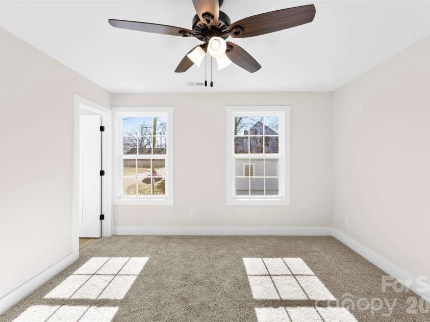 203 Putnam Street, Shelby, NC 28152.  MLS# CAR4343868, YatesRealty ID 7136. 
