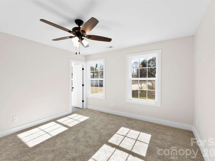 203 Putnam Street, Shelby, NC 28152.  MLS# CAR4343868, YatesRealty ID 7136. 