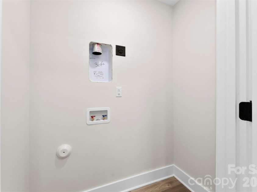 203 Putnam Street, Shelby, NC 28152.  MLS# CAR4343868, YatesRealty ID 7136. 