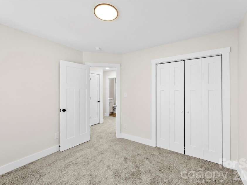 203 Putnam Street, Shelby, NC 28152.  MLS# CAR4343868, YatesRealty ID 7136. 