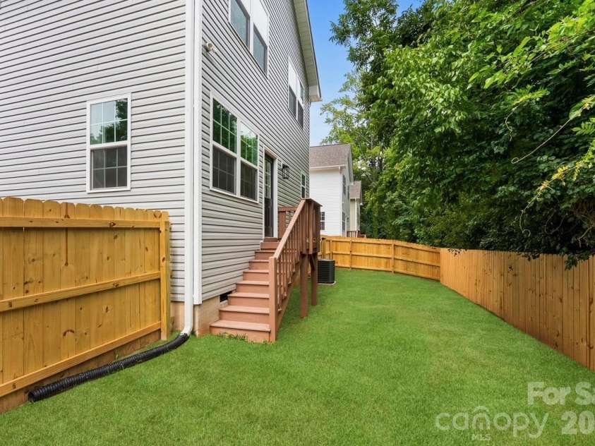 203 Putnam Street, Shelby, NC 28152.  MLS# CAR4343868, YatesRealty ID 7136. 