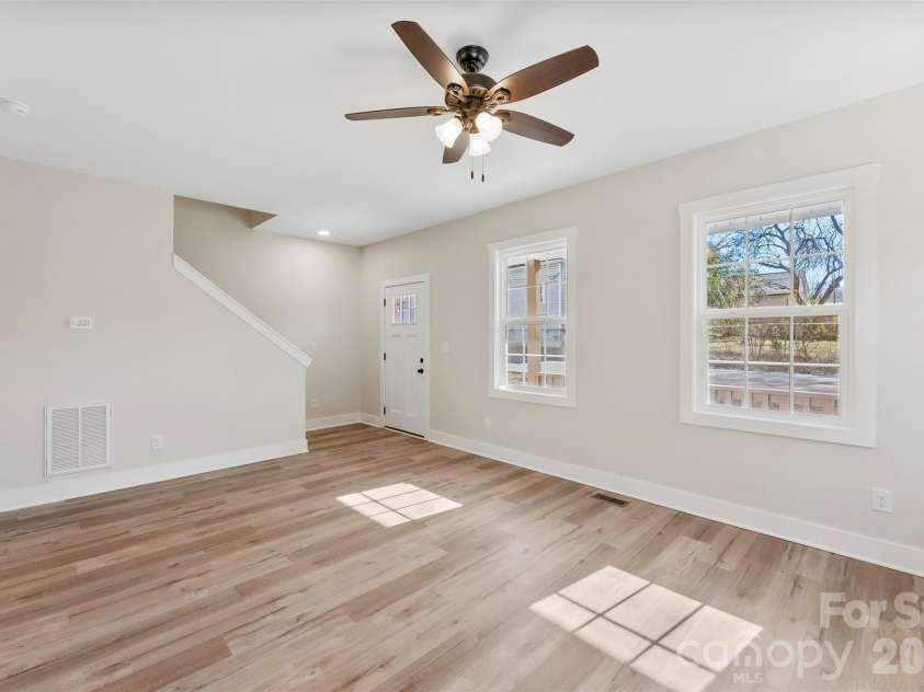 205 Putnam Street, Shelby, NC 28152.  MLS# CAR4346373, YatesRealty ID 7137. 