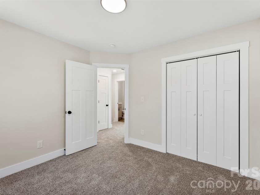 205 Putnam Street, Shelby, NC 28152.  MLS# CAR4346373, YatesRealty ID 7137. 