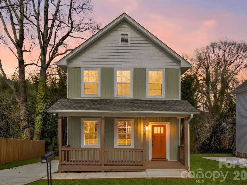 207 Putnam Street, Shelby, NC 28152.  MLS# CAR4343872, YatesRealty ID 7138. 