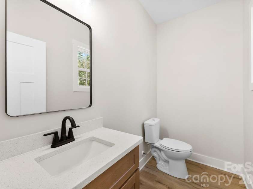 207 Putnam Street, Shelby, NC 28152.  MLS# CAR4343872, YatesRealty ID 7138. 
