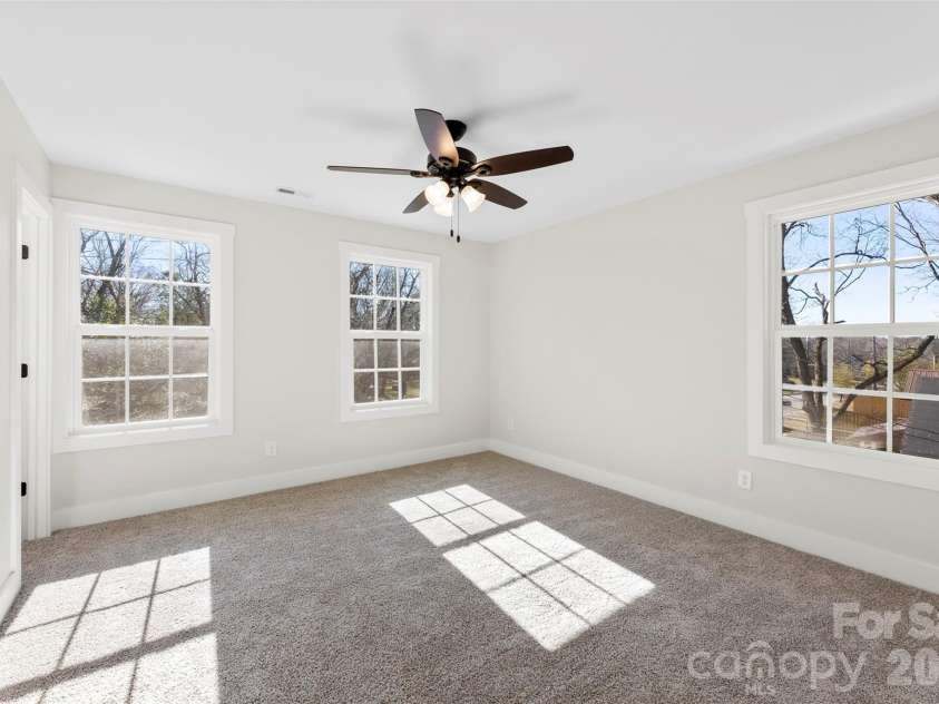 207 Putnam Street, Shelby, NC 28152.  MLS# CAR4343872, YatesRealty ID 7138. 