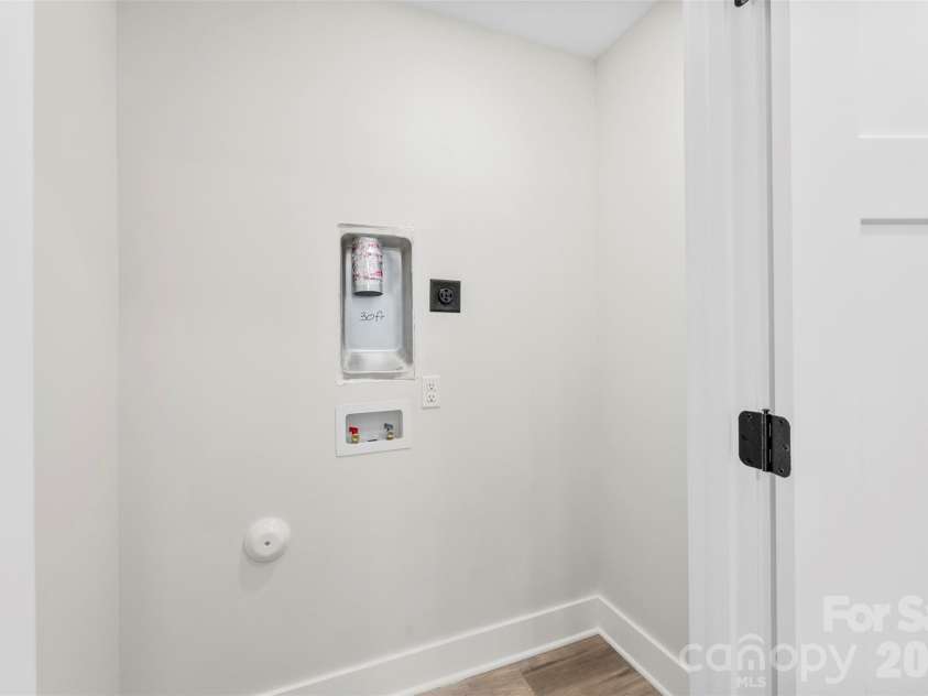 207 Putnam Street, Shelby, NC 28152.  MLS# CAR4343872, YatesRealty ID 7138. 