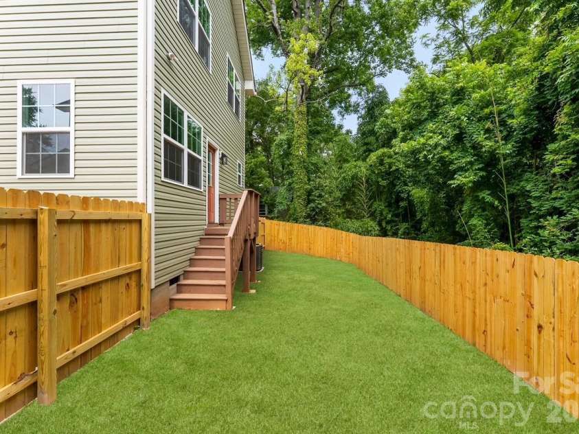 207 Putnam Street, Shelby, NC 28152.  MLS# CAR4343872, YatesRealty ID 7138. 