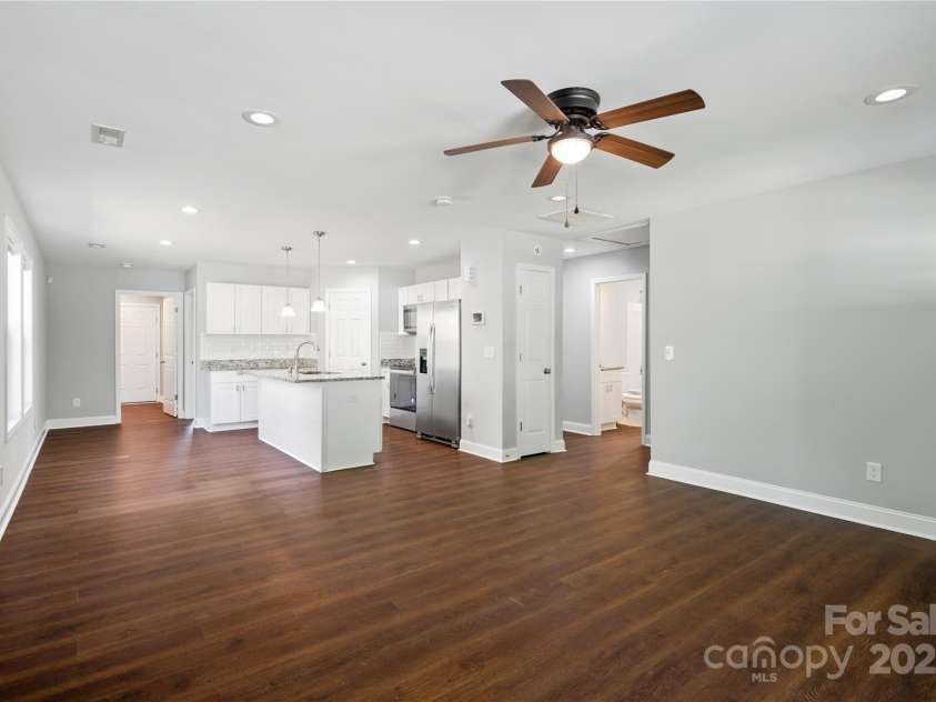 402 Digh Street, Gastonia, NC 28052.  MLS# CAR4248290, YatesRealty ID 7138. Living Room