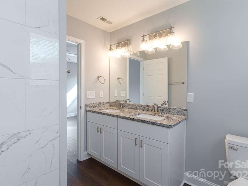 402 Digh Street, Gastonia, NC 28052.  MLS# CAR4248290, YatesRealty ID 7138. Primary Bathroom