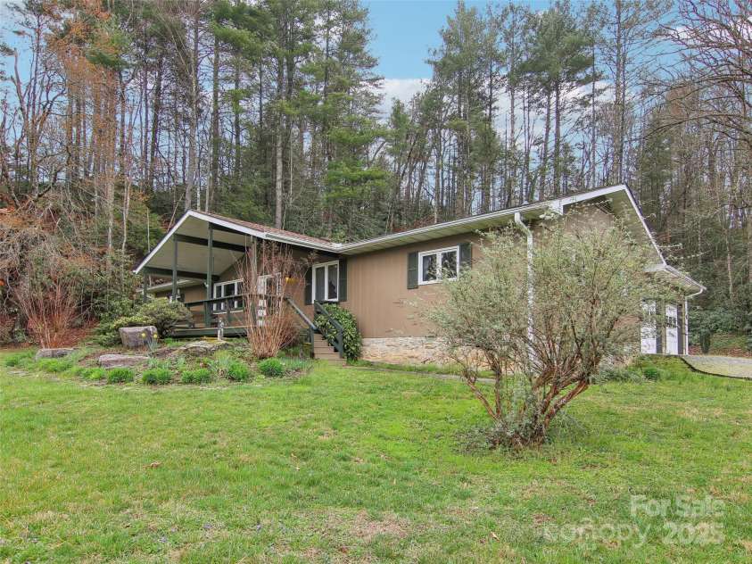 11 Floral Drive, Pisgah Forest, NC 28768.  MLS# CAR4237580, YatesRealty ID 7139. 