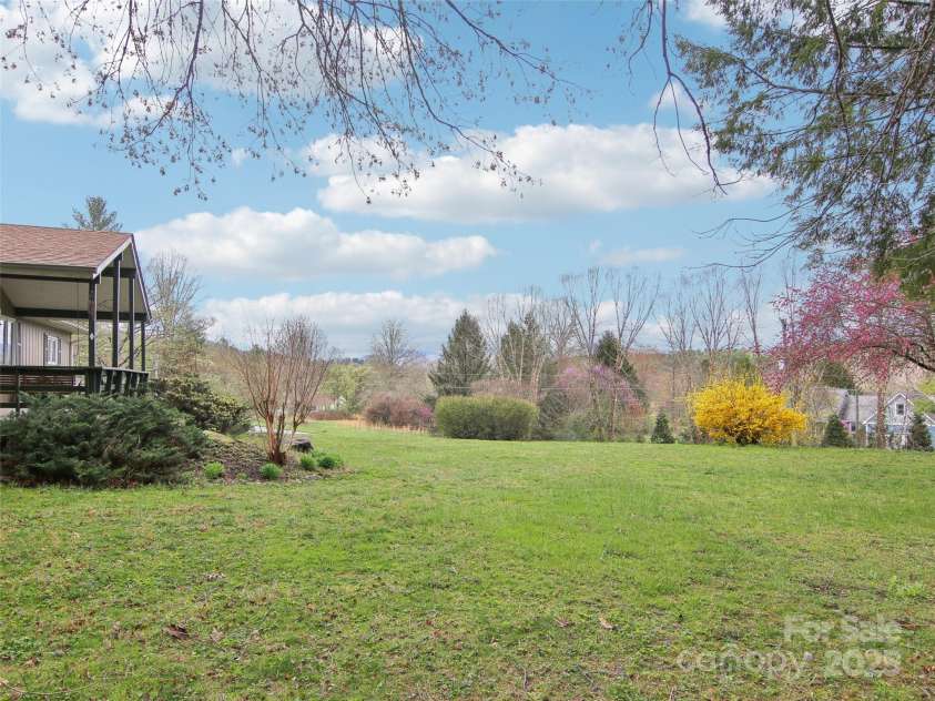 11 Floral Drive, Pisgah Forest, NC 28768.  MLS# CAR4237580, YatesRealty ID 7139. 