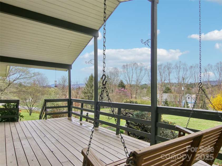 11 Floral Drive, Pisgah Forest, NC 28768.  MLS# CAR4237580, YatesRealty ID 7139. 