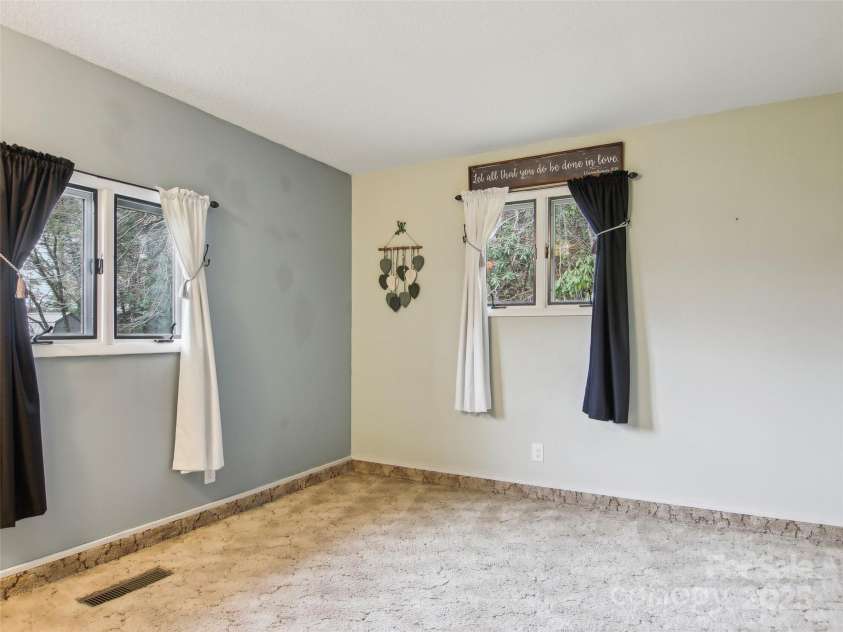 11 Floral Drive, Pisgah Forest, NC 28768.  MLS# CAR4237580, YatesRealty ID 7139. 