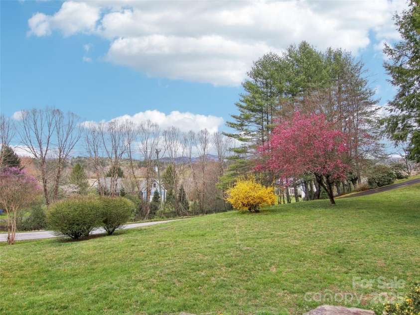 11 Floral Drive, Pisgah Forest, NC 28768.  MLS# CAR4237580, YatesRealty ID 7139. 