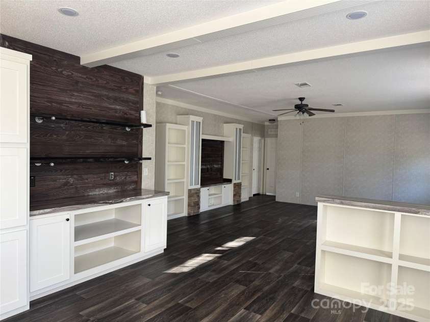 3960 Travellers Road, Kershaw, SC 29067.  MLS# CAR4316213, YatesRealty ID 714. 