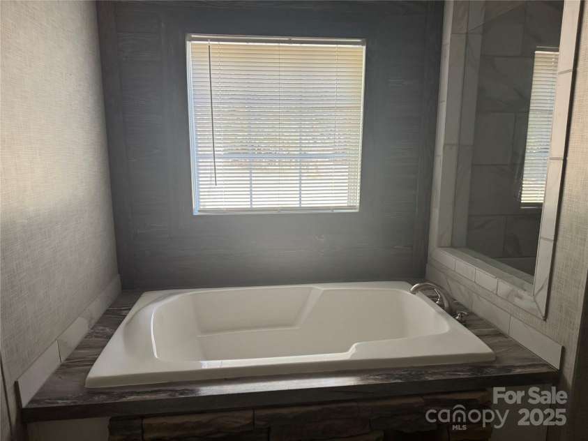 3960 Travellers Road, Kershaw, SC 29067.  MLS# CAR4316213, YatesRealty ID 714. 