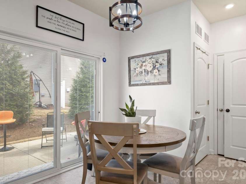 12221 Whiteside Drive, Charlotte, NC 28278.  MLS# CAR4360078, YatesRealty ID 7140. 