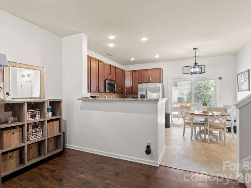 12221 Whiteside Drive, Charlotte, NC 28278.  MLS# CAR4360078, YatesRealty ID 7140. 