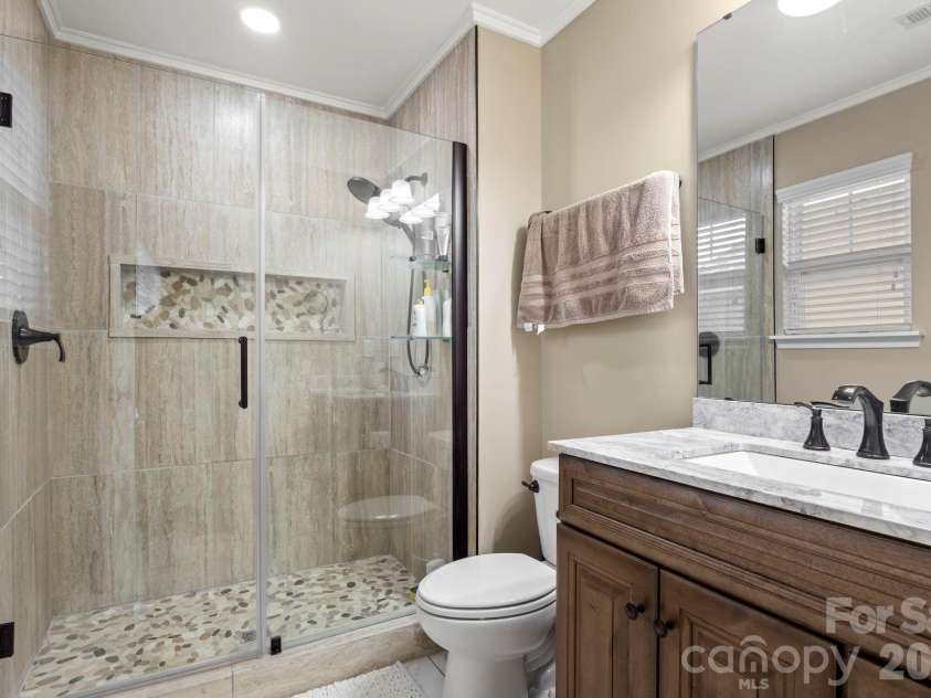 12221 Whiteside Drive, Charlotte, NC 28278.  MLS# CAR4360078, YatesRealty ID 7140. 