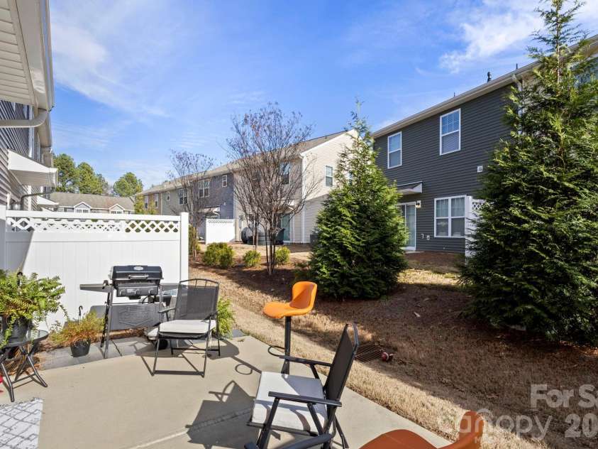 12221 Whiteside Drive, Charlotte, NC 28278.  MLS# CAR4360078, YatesRealty ID 7140. 