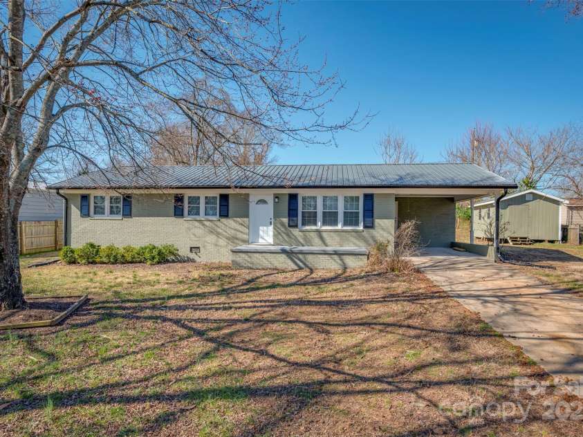 166 Crawley Drive, Forest City, NC 28043.  MLS# CAR4225839, YatesRealty ID 7140. 