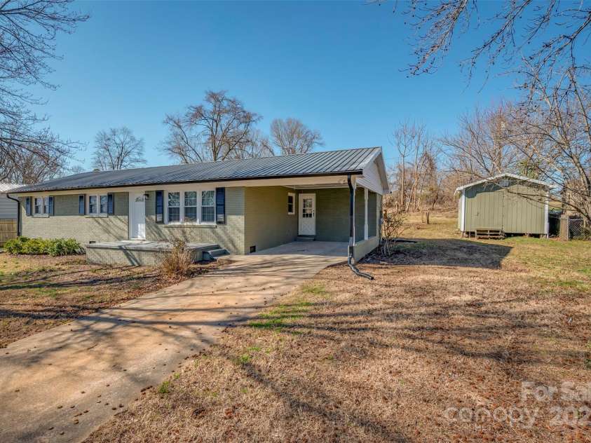 166 Crawley Drive, Forest City, NC 28043.  MLS# CAR4225839, YatesRealty ID 7140. 