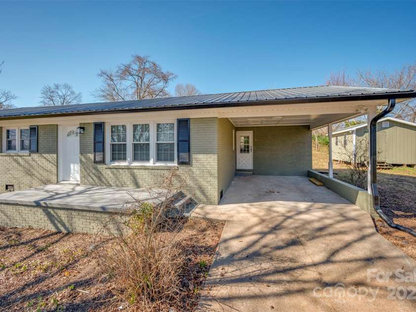 166 Crawley Drive, Forest City, NC 28043.  MLS# CAR4225839, YatesRealty ID 7140. 
