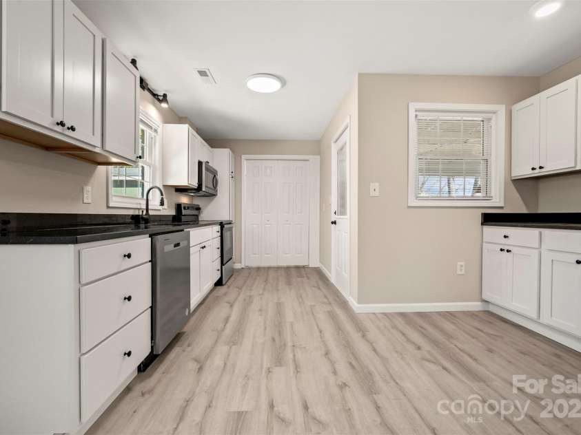 166 Crawley Drive, Forest City, NC 28043.  MLS# CAR4225839, YatesRealty ID 7140. 